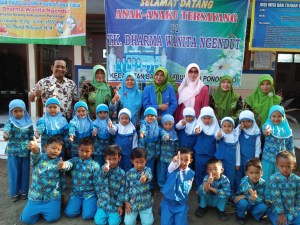 TK DHARMA WANITA NGENDUT