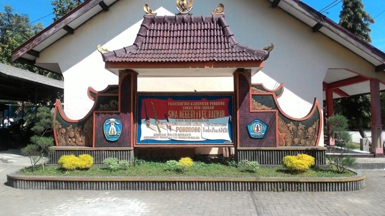 SMAN 1 KAUMAN