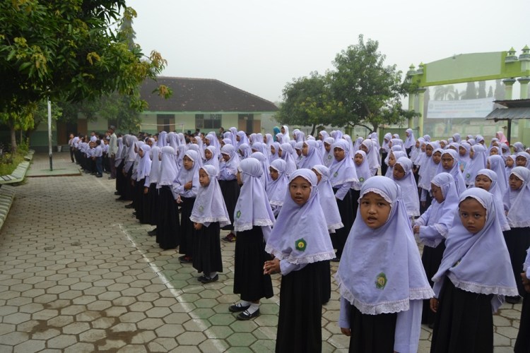 MIS MAMBA`UL HUDA NGABAR