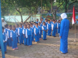 TK DHARMA WANITA SAMBILAWANG