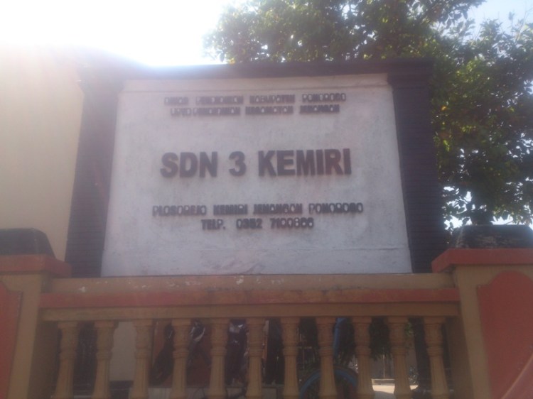SD NEGERI 3 KEMIRI