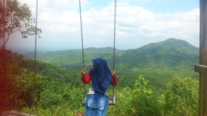 Wisata Alam Bukit Watu Pecah
