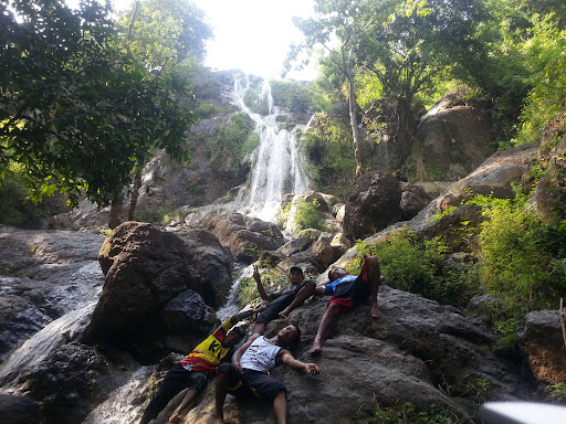 Air Terjun Midodaren