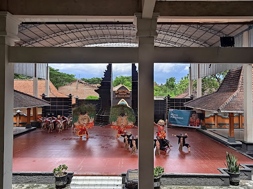 Gedung Kesenian 'PADEPOKAN REYOG'
