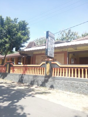 Balai Desa Mrican