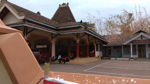 Balai Desa Josari