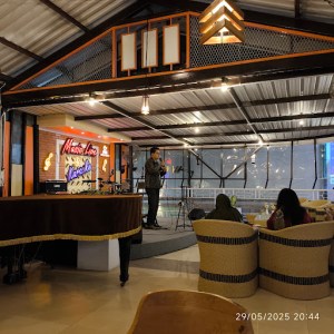 Fans Cafe & Resto