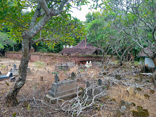 Makam Pangeran Semendhi Setono Jetis