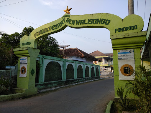 Pondok Pesantren Wali Songo Ngabar