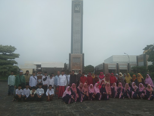 pondok pesantren al-ishlah