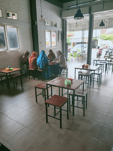 Nuna Gia cafe & resto