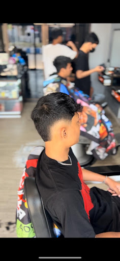 WAROK BARBERSHOP CABANG 2 SINDURO AND RENTAL CAMERA