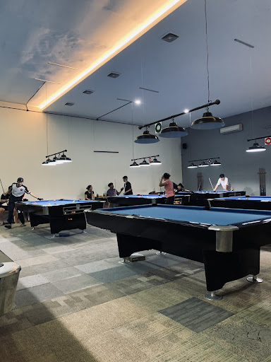 G-NINE Cafe & Billiard