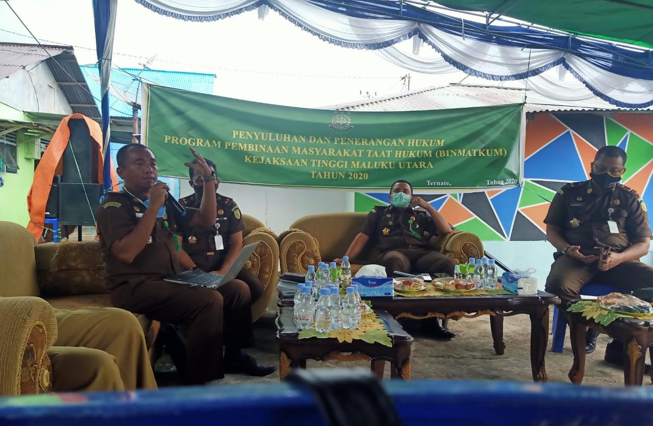 Cegah KDRT, Kejati Malut Gelar Binmatakum di Kelurahan Loto –  Poskomalut.com – Terdepan Mengabarkan