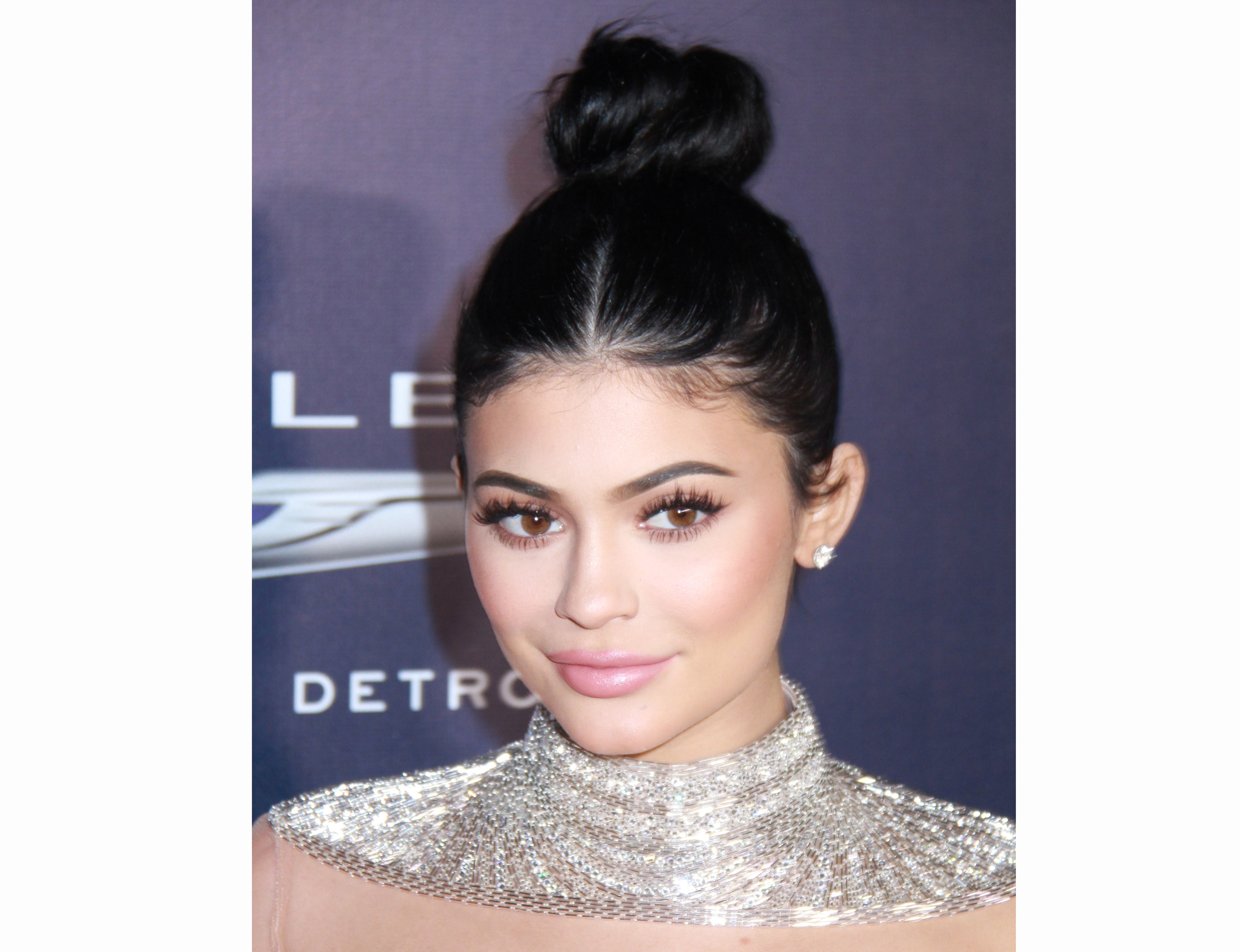 11 idées coiffures pour ne pas avoir les cheveux dans les yeux - Femme Actuelle