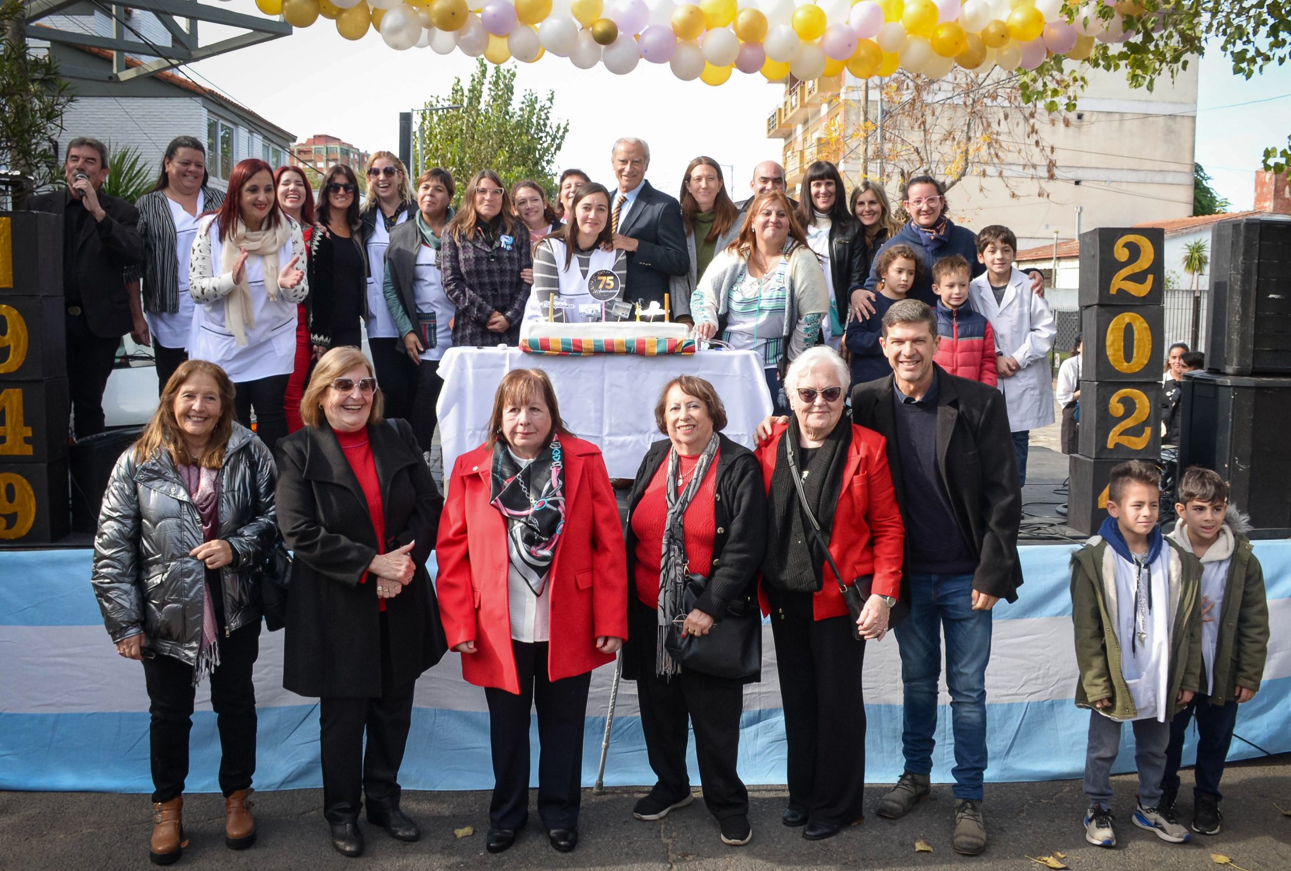 La Escuela Primaria Nº 4 “Ricardo Gutiérrez” de Santa Teresita celebró sus 75 años en una jornada cargada de historia, cultura y emociones