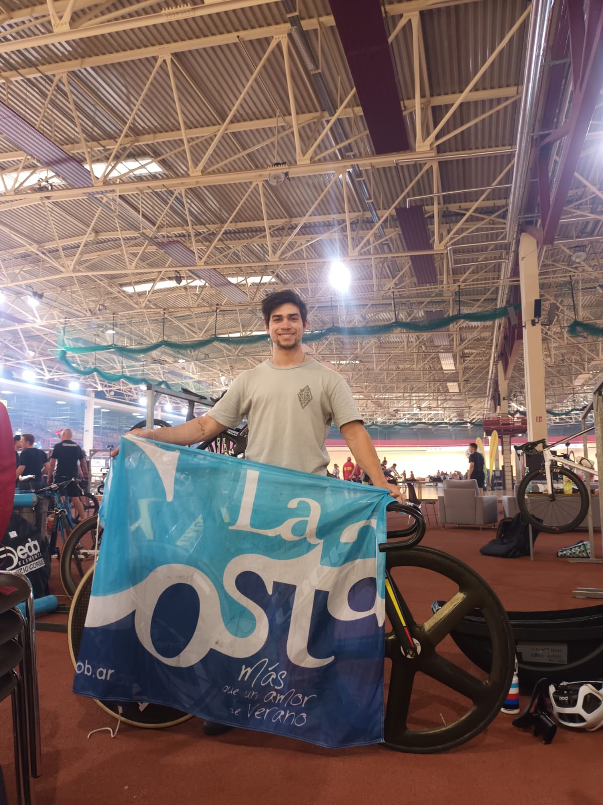 Lucas Vilar continúa cosechando logros en su gira por Europa