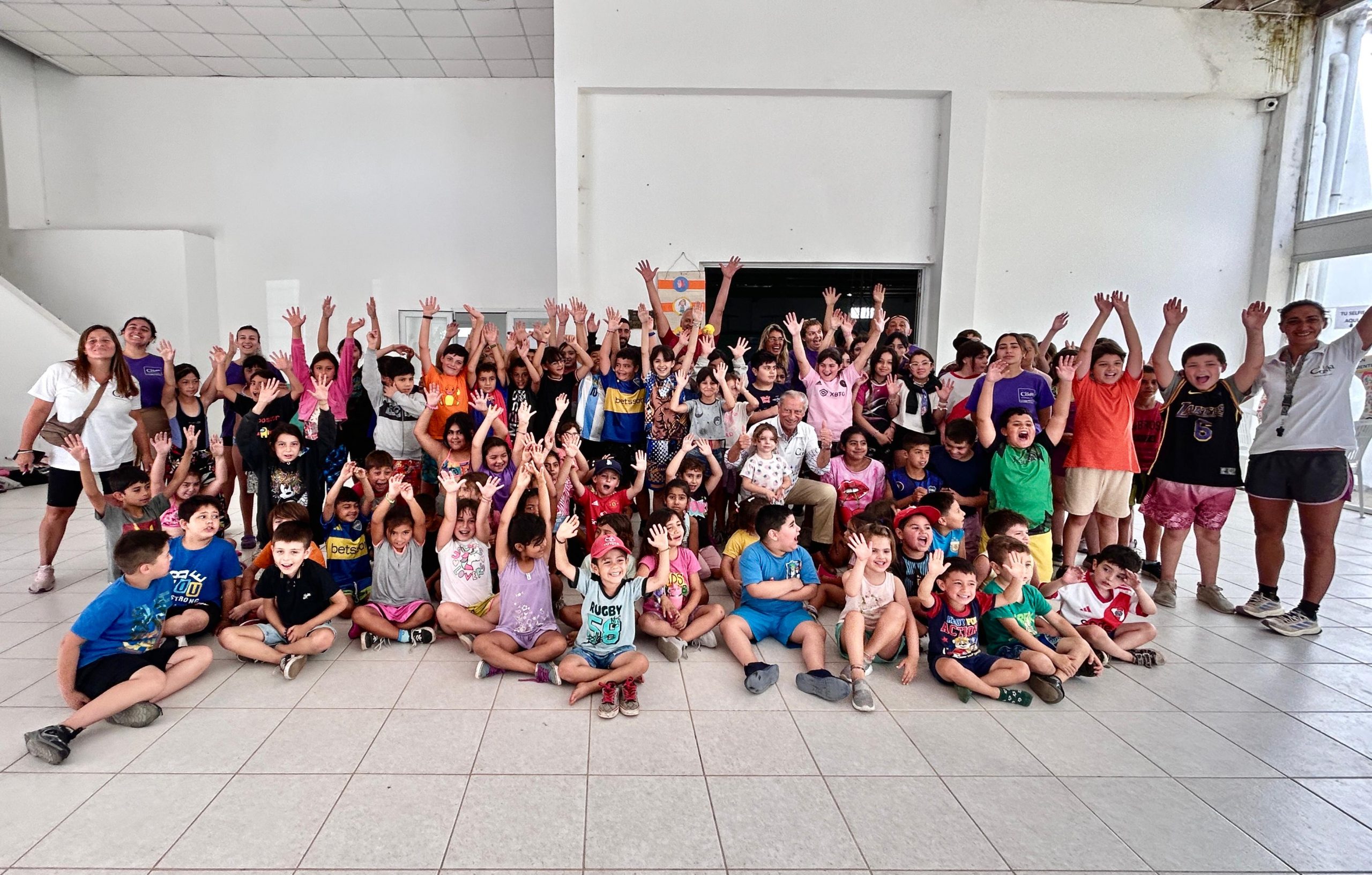 Juan de Jesús: «Chicas y chicos hacen deportes, juegos y se integran en las colonias de verano»