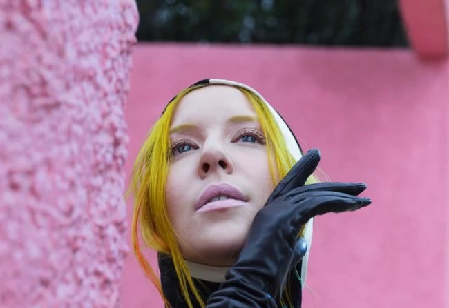 Austra – Neues Album im Januar, Video und Single sind gerade erschienen