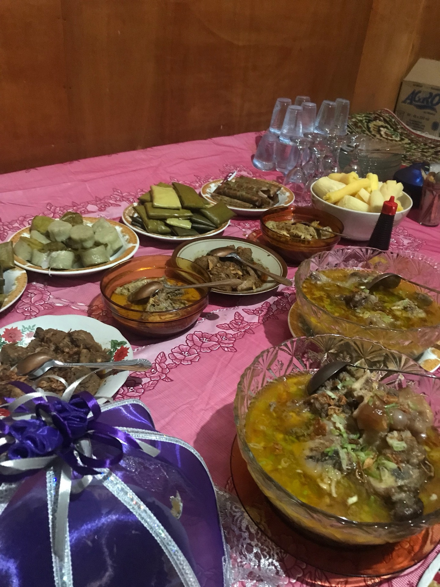 Faktor apa saja yang membuat ciri khas makanan di setiap daerah berbeda ? -  Quora