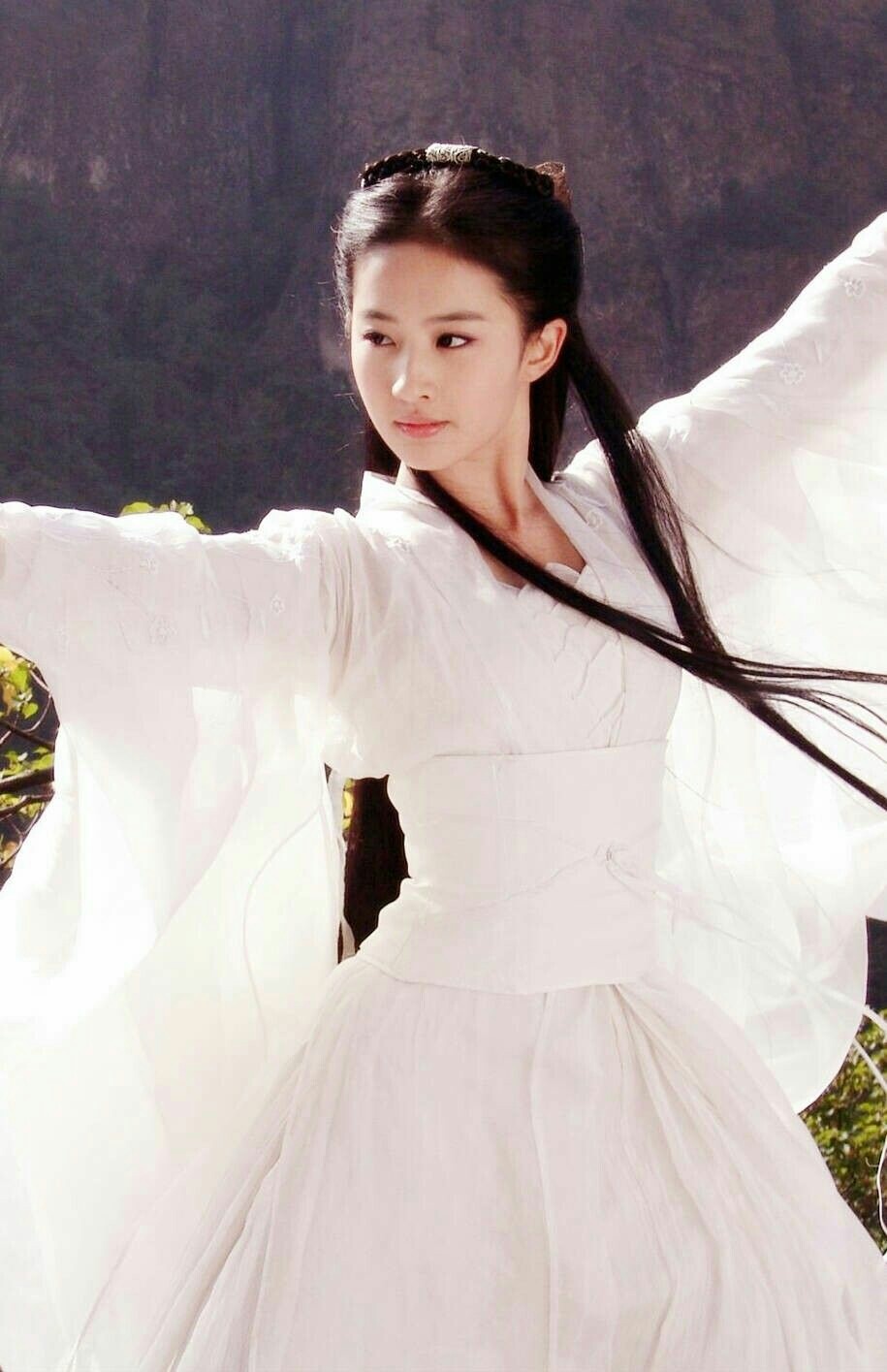 Siapa yang memainkan Yang Guo terbaik dan Xiao Long Nu terbaik? - Quora