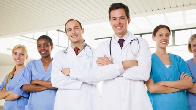 Menurut kamu, apakah dokter lebih tinggi jabatannya dibandingkan perawat? -  Quora