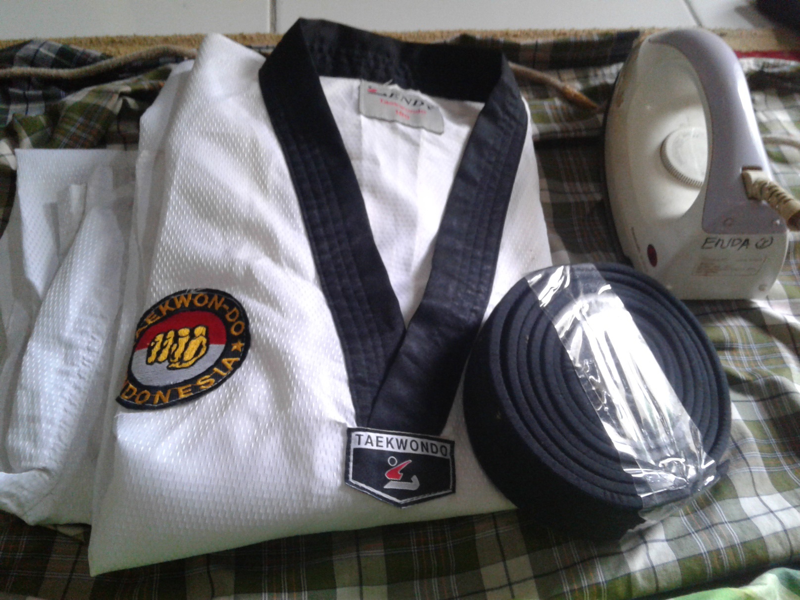 Apa keuntungan dan kekurangan dari seni beladiri taekwondo dan karate jika  dibandingkan? - Quora