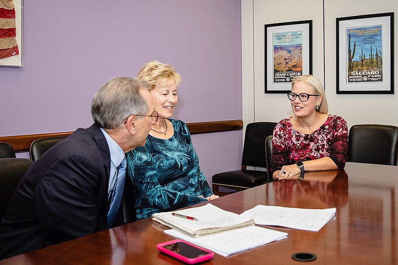 Adakah yang tahu bahasa Jawa dari pagi, siang, sore (petang), dan malam,  selain esuk atau wengi? Saya pernah baca kalau bangbang wetan merupakan  petunjuk waktu juga. - Quora