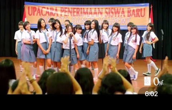 Seragam sekolah dari negara mana yang menurutmu sangat bagus dan kamu ingin  memakainya? - Quora