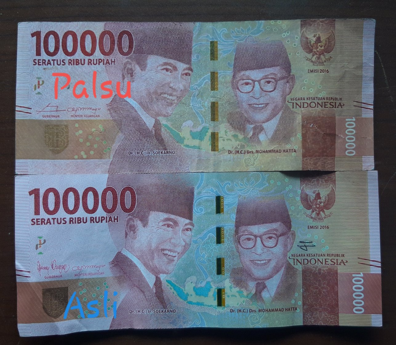 Seperti apa perbandingan uang asli dan uang palsu menggunakan lampu  ultraviolet? - Quora