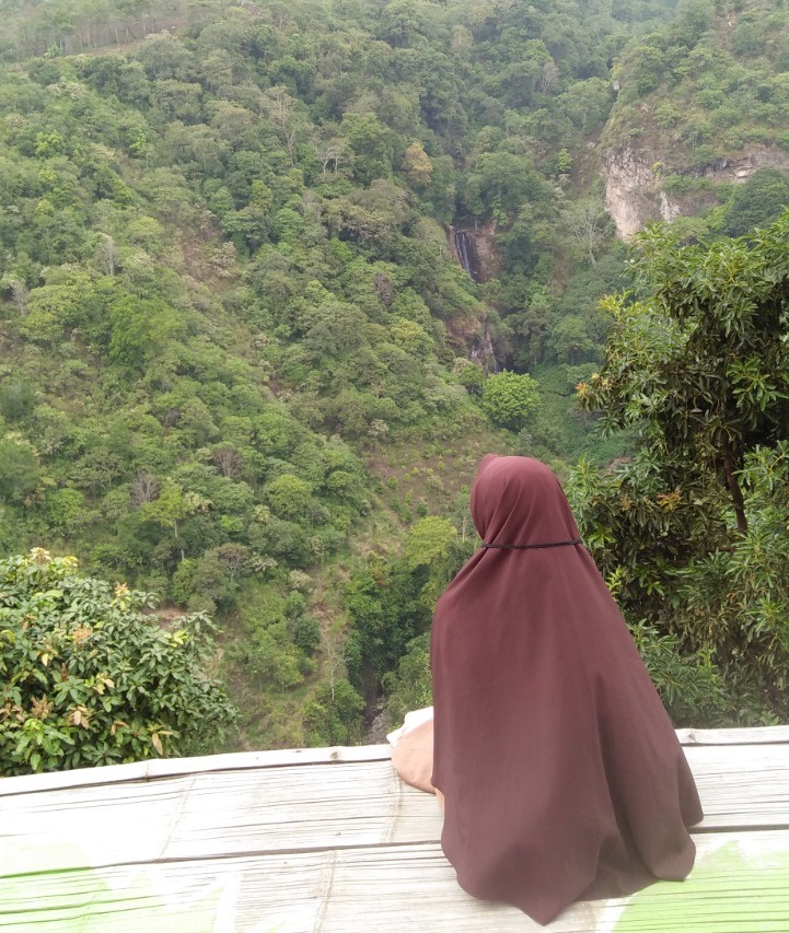 Tujuan Tuhan menciptakan manusia adalah untuk beribadah kepada Allah.  Lantas mengapa realita di kehidupan nyatanya banyak manusia yang tidak  beribadah kepada Allah? Apakah hal ini berarti Tuhan telah gagal menggapai  tujuannya? -