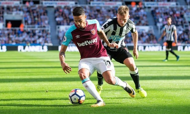 Jika permainan sepak bola Amerika dimainkan dengan bola berbentuk bulat dan  bukannya &lsquo;berbentuk sepak bola&rsquo;, seberapa sulit atau lebih mudah permainan  itu? - Quora