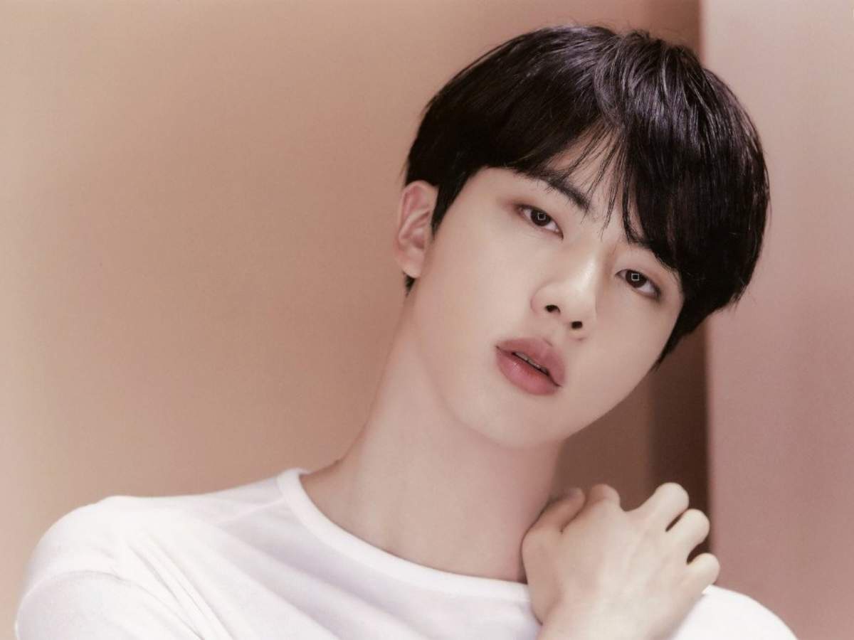 Which member was the 1st official visual, also known as &lsquo;worldwide handsome&rsquo;  in the BTS group? - Quora