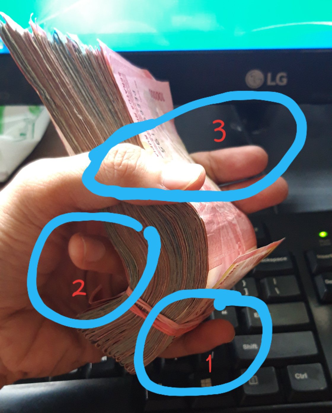 Bagaimana cara menghitung uang yang cepat seperti teller bank? - Quora