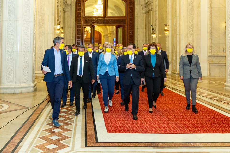 Ludovic Orban SusÅ£inut De 41 De Parlamentari Pnl Pentru FuncÅ£ia De Premier Diana Morar Èi Ovidiu Florean SemneazÄ Scrisoarea DeschisÄ RÄsunetul