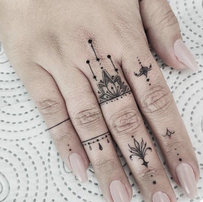 Finger Tattoo Cover Up Ideas (2021) | Removery 697_x_703_jpg