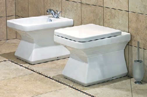 Квадратные биде и унитаз