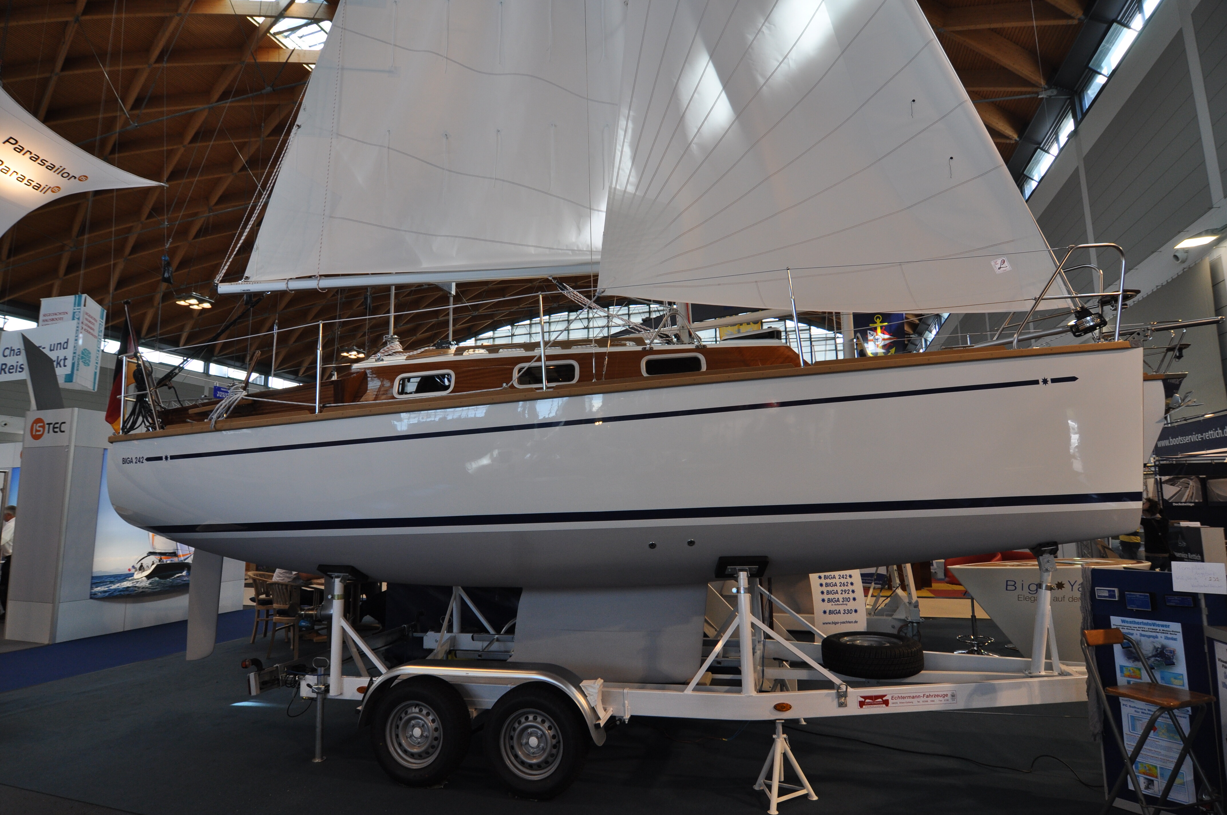 Interboot: Premiere V: new Biga 242 | YACHT Biga 292