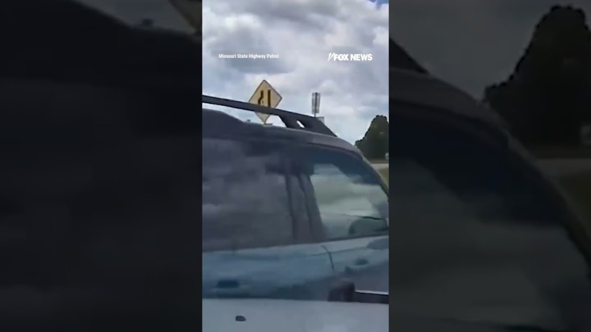Homicide suspect SHOOTS at troopers in high speed chase #foxnews #news #us #fox