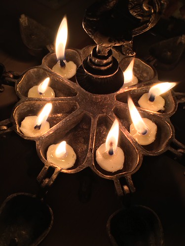 SmellyBlog: Light in Perfume