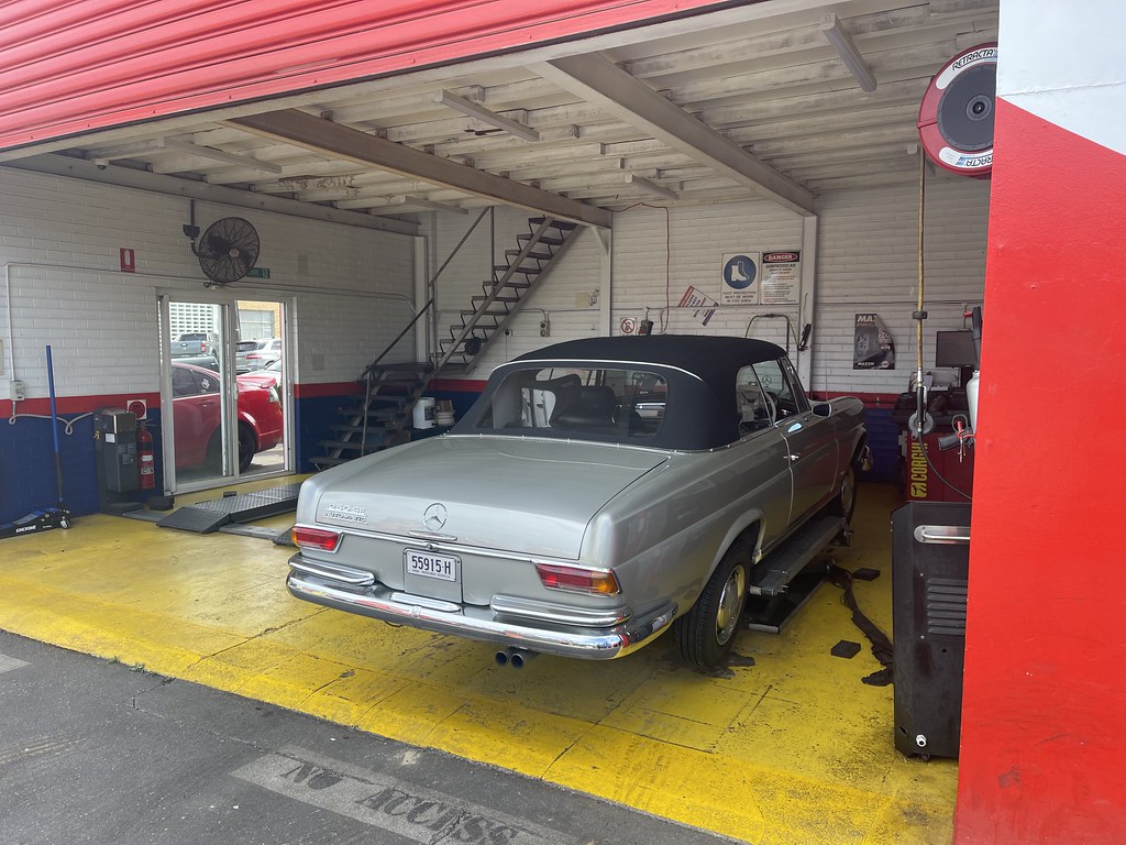 New tyres for my W111 250SE
