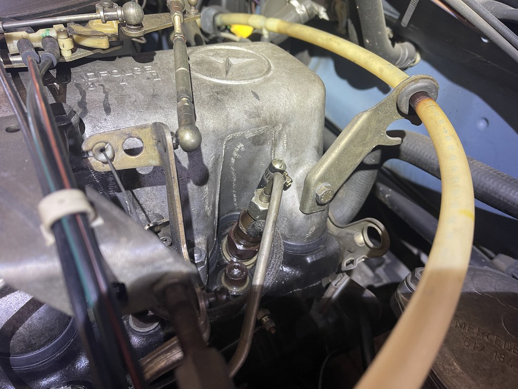 W123 diesel injector return hoses