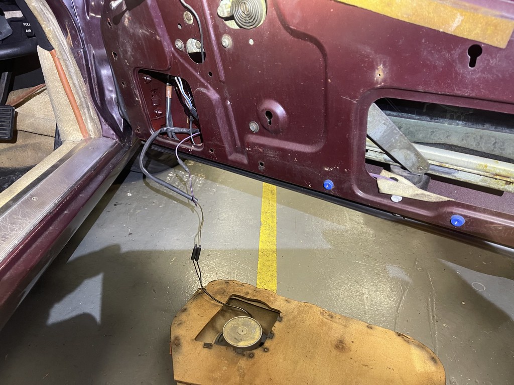 Daimler Door Speakers