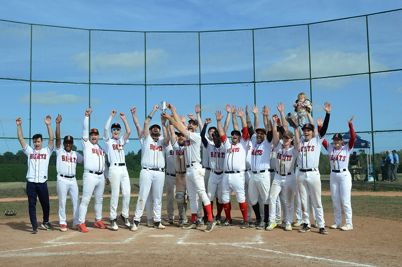 Herts Hawks storm to Div 4 national baseball title