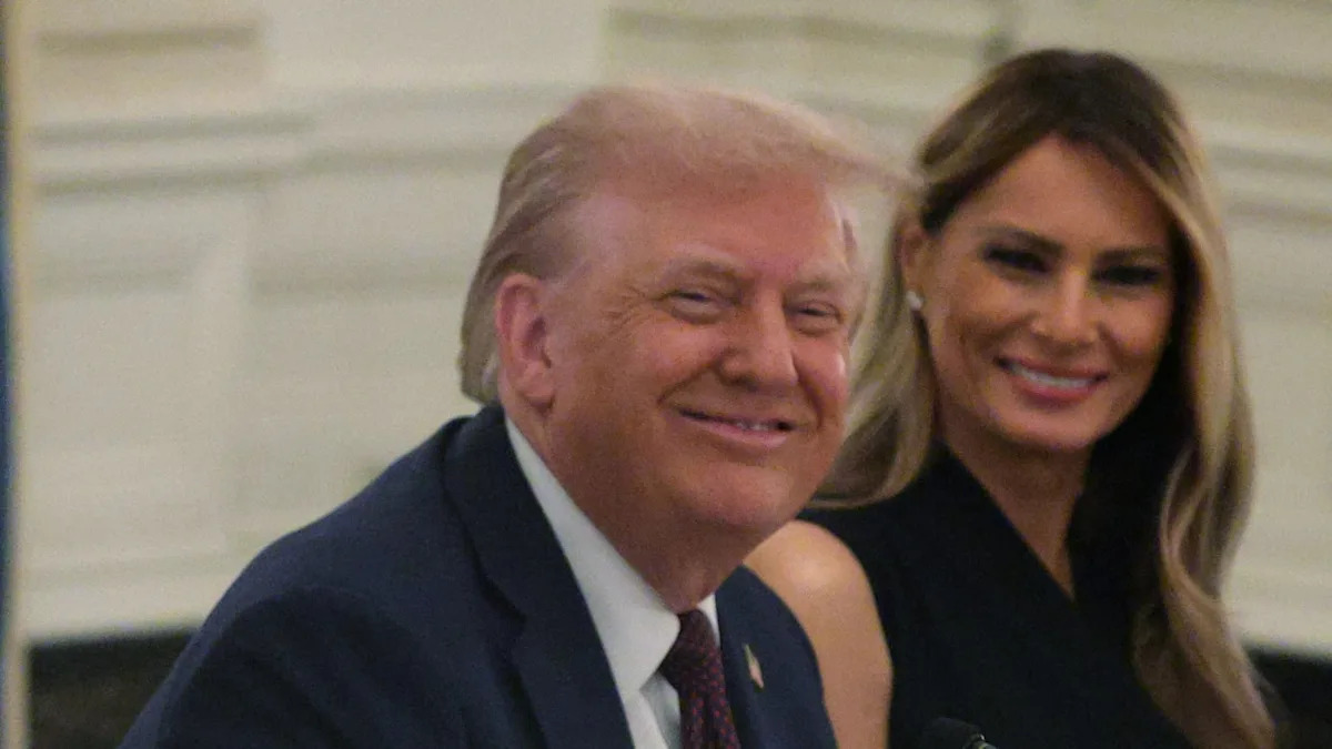 Short frightened by Google founder Maga Girl in front of Melania