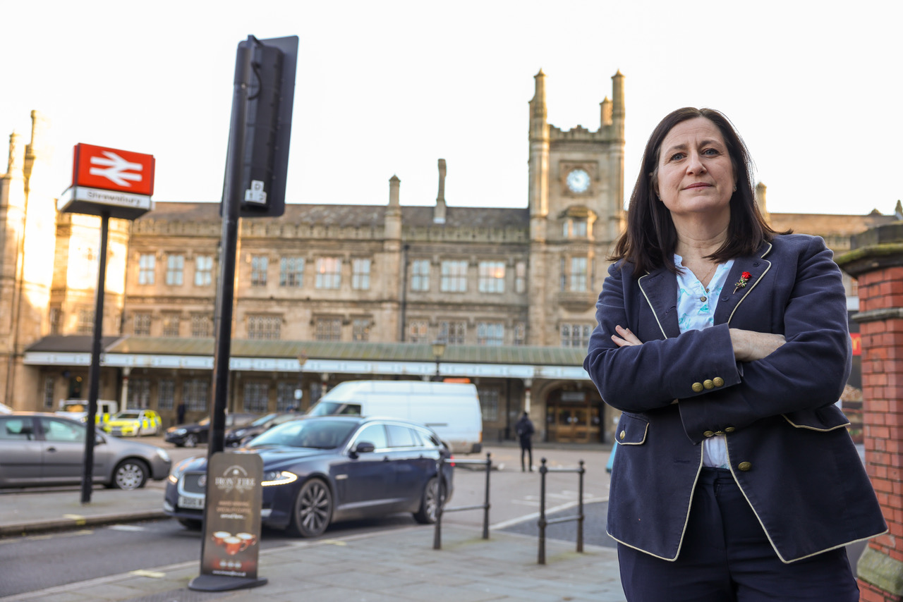 MP Julia Buckley and 100 MPs Call for Online Gambling Tax Reforms to Fund Child Poverty Initiatives