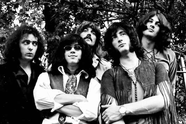 Dibalik lahirnya “Smoke On the Water” | Rockadiary
