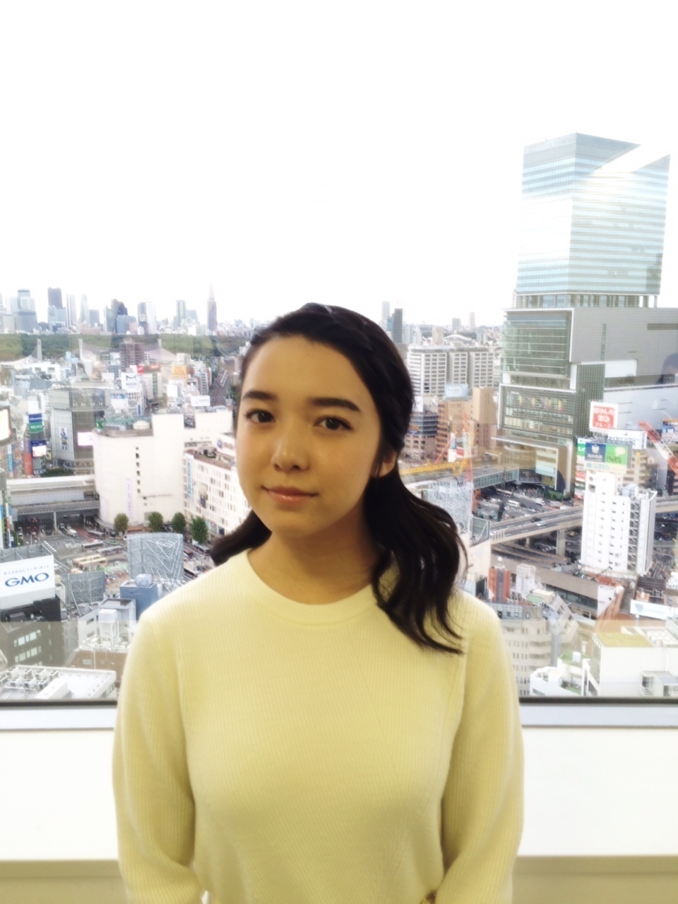 東京の空を見ながら、上白石萌音が語った『君の名は。』のこと。音楽のこと。 (20161104) CUT 編集部日記  ｜音楽情報サイトrockinon.com(ロッキング・オン ドットコム)