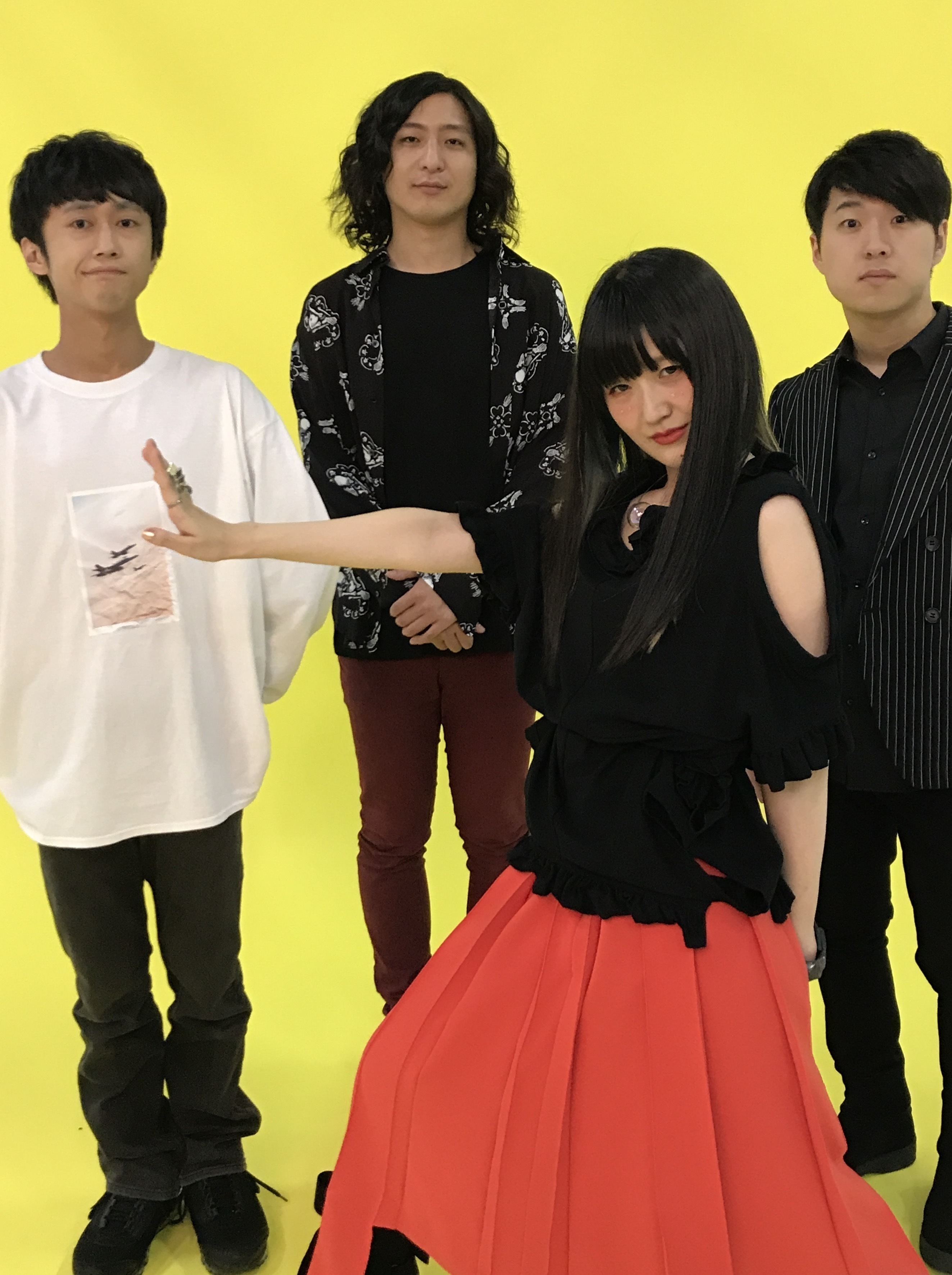 エレカシ・宮本の短髪姿、UVER・克哉が語る衝撃の事実……オフショット公開 (20171023)  邦楽ニュース｜音楽情報サイトrockinon.com(ロッキング・オン ドットコム)