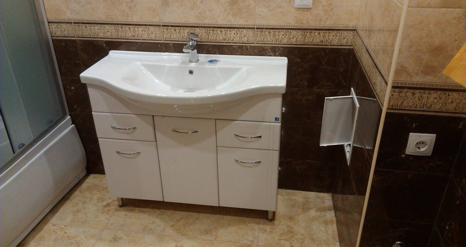 Монтаж тумбы с раковиной в ванной